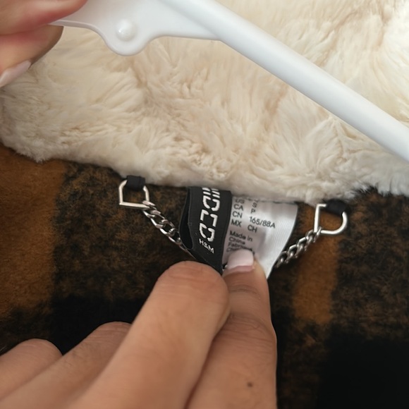 H&M fall winter fashion jacket - Picture 3 of 4